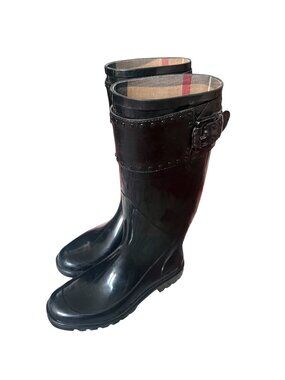 Vintage Burberry Women's Black Rubber Rain Boots with Nova Check interior lining